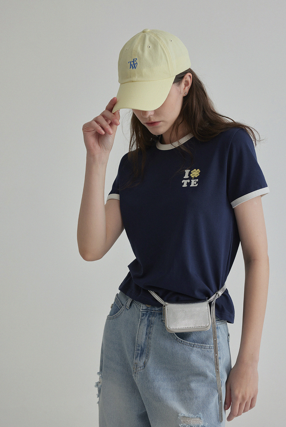 Ebnin Contrast Embroidered Baseball Cap