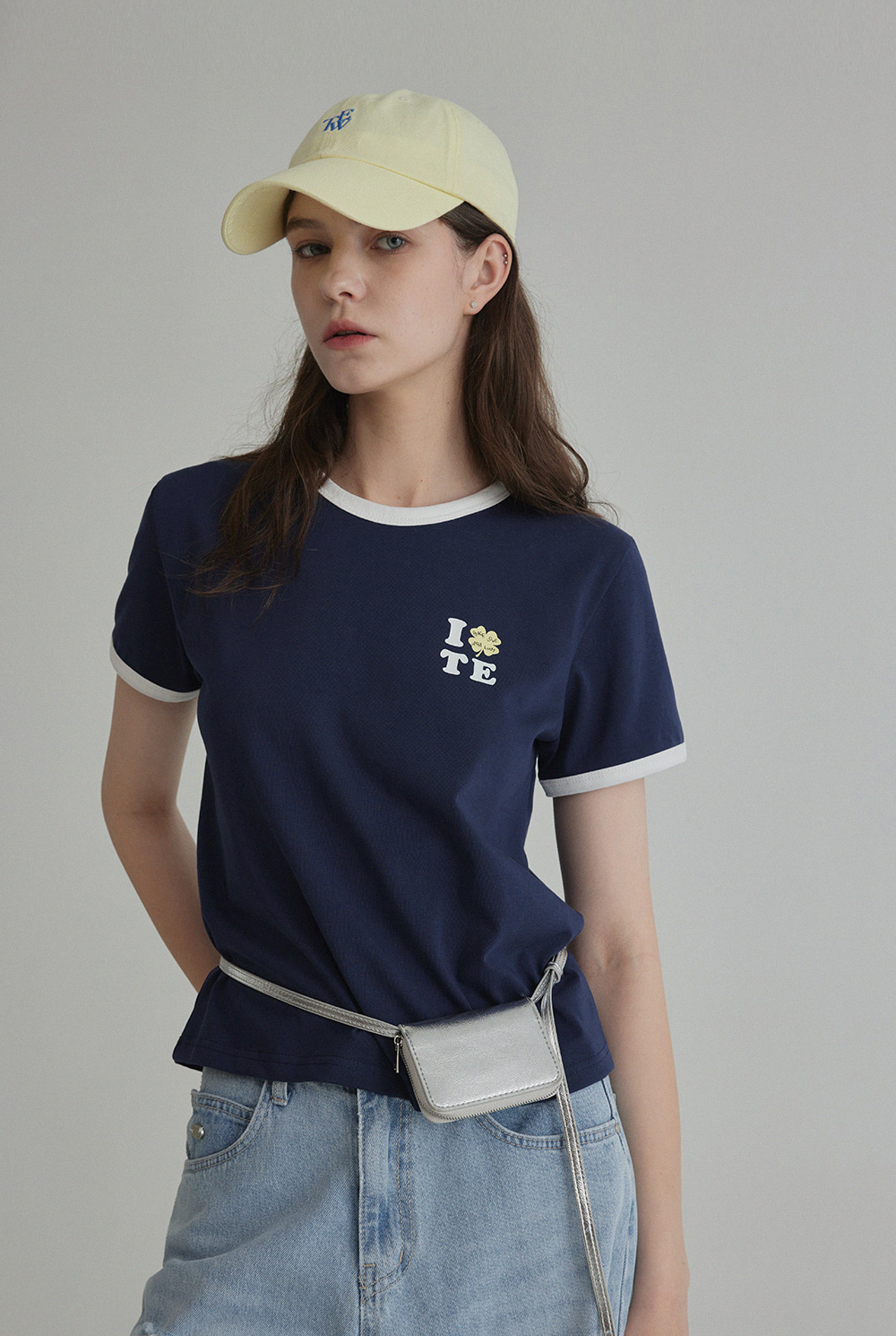 Ebnin Contrast Embroidered Baseball Cap