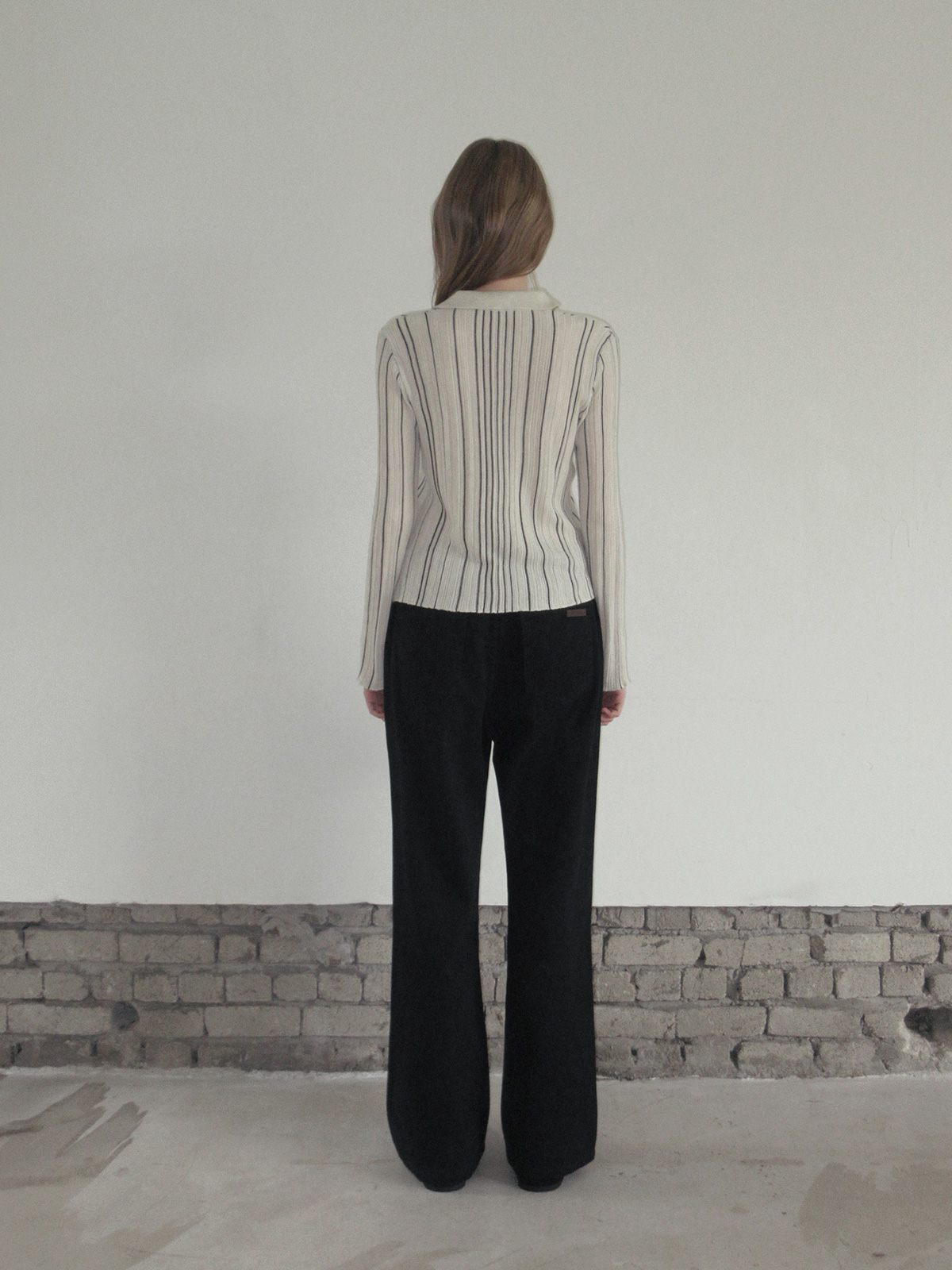 TWEE Pellit basic semi-wide long pants - Fit and silhouette view
