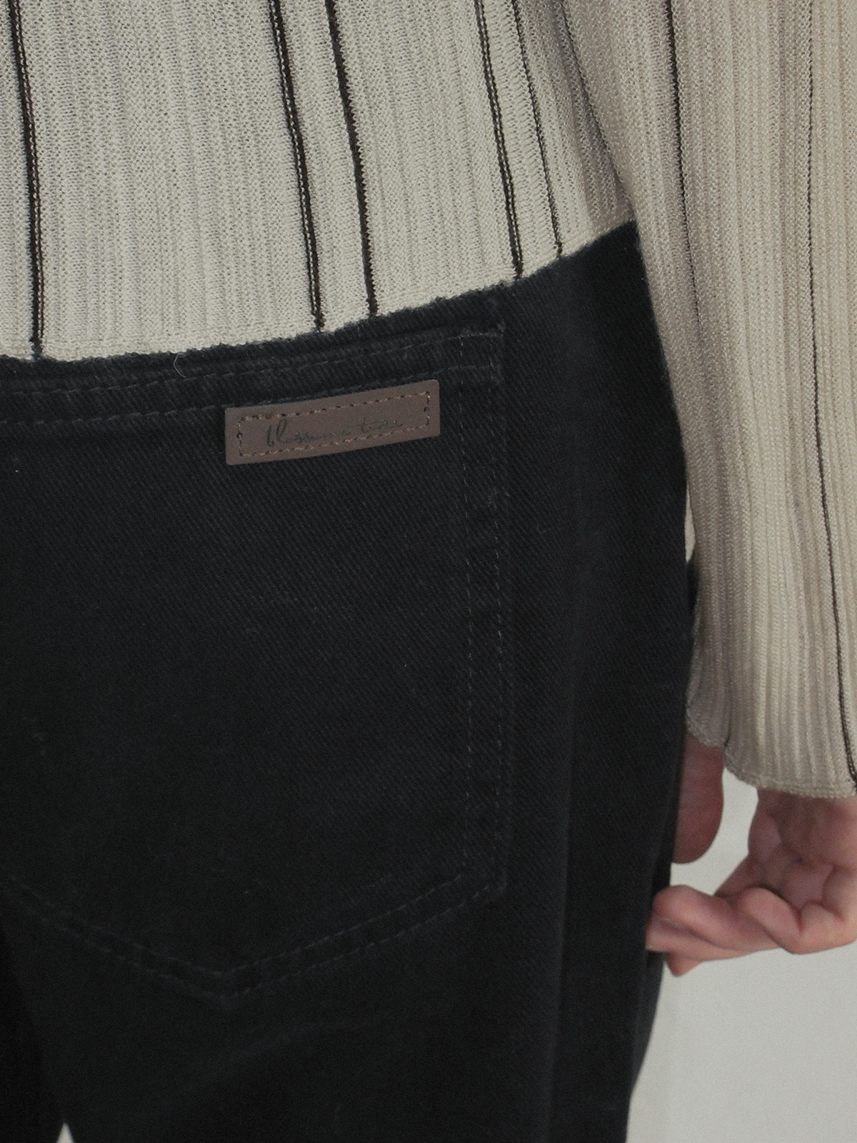 TWEE Pellit basic semi-wide long pants - Fit and silhouette view