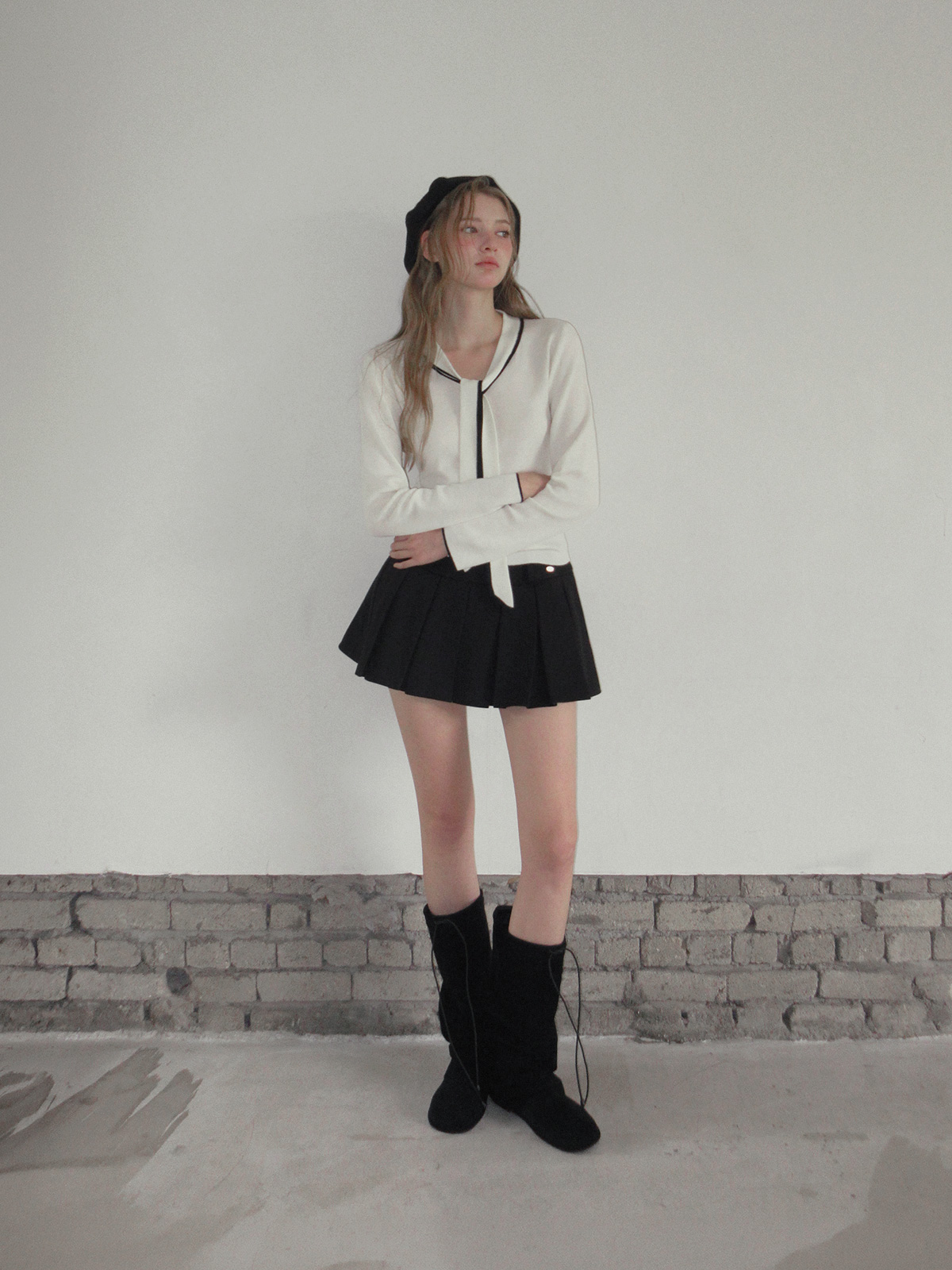 TWEE Poril contrast tie long sleeve knit - Model styling view