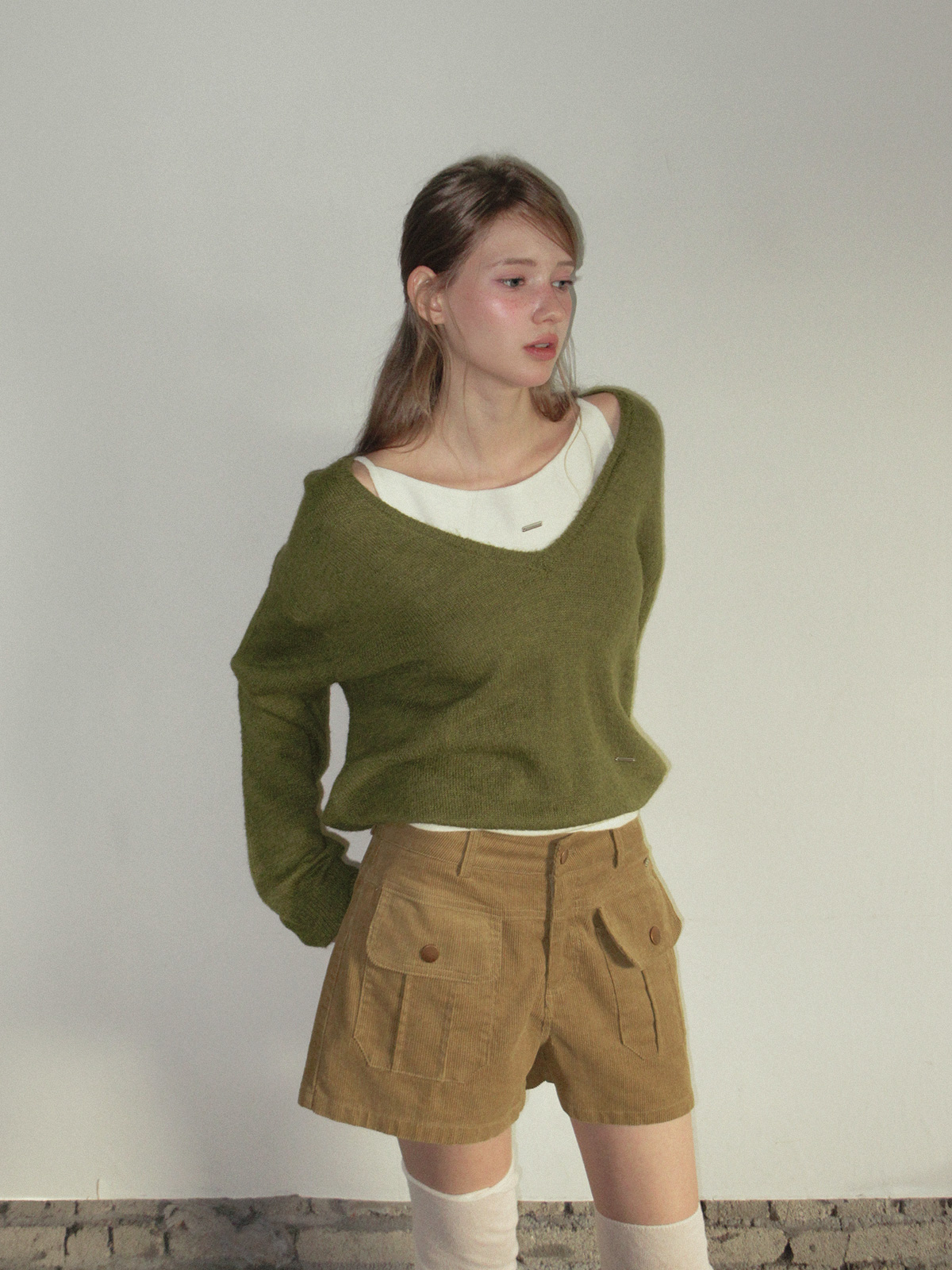 TWEE Nutt big pocket corduroy shorts - Model styling view