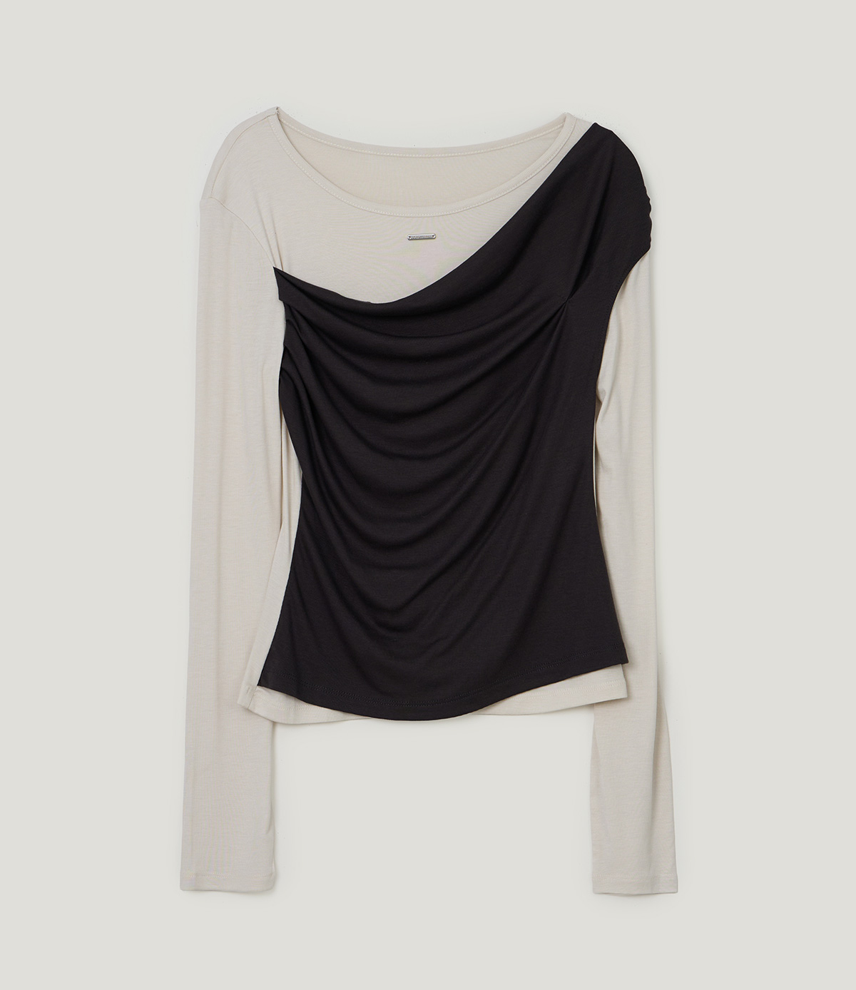 TWEE Muen asymmetric shoulder layered long sleeve T-shirt - Product detail view