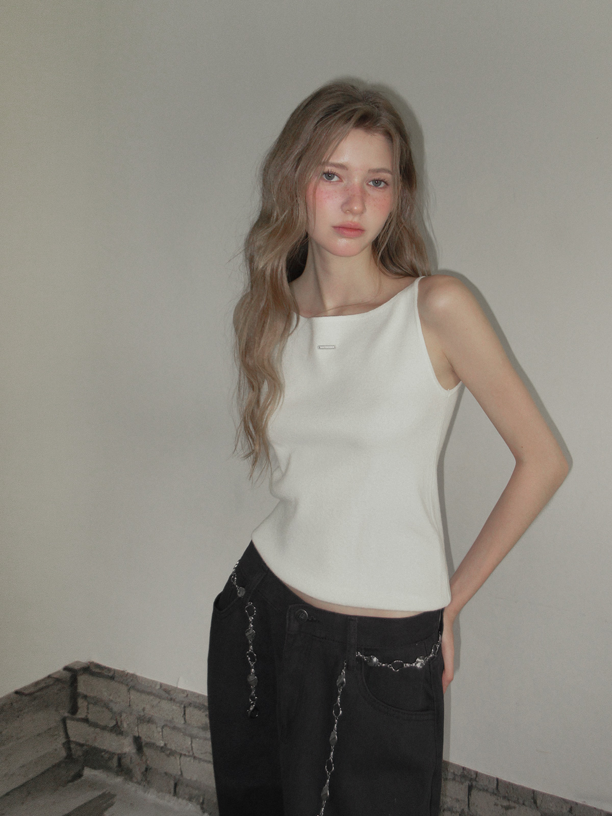 TWEE Wedgis mint hood zip-up - Model styling view