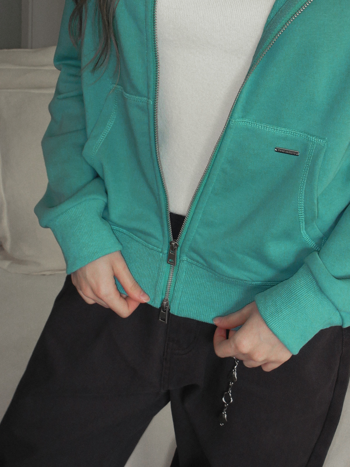 TWEE Wedgis mint hood zip-up - Fit and silhouette view