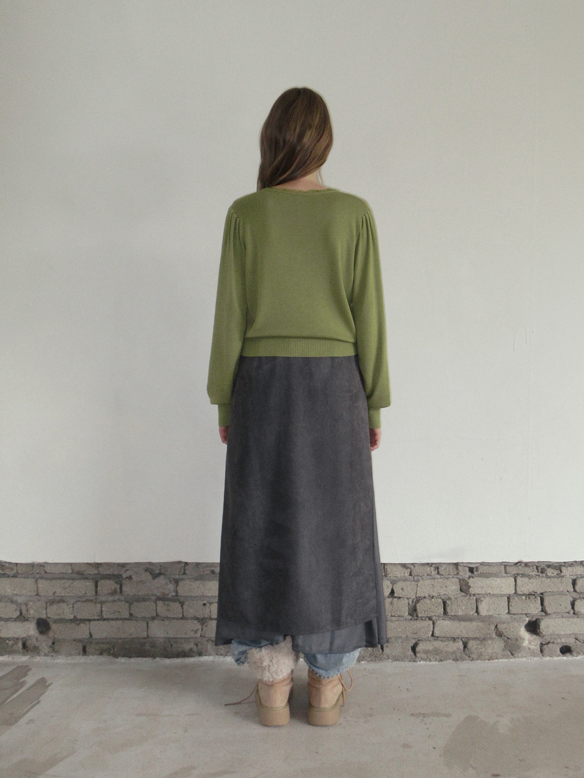 TWEE Benz organza layered suede long skirt - Fit and silhouette view