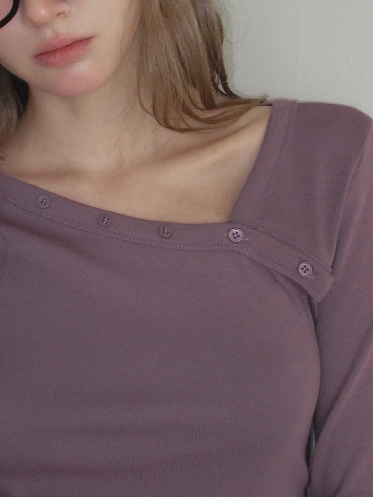 TWEE Rio asymmetric button shirring two-way long sleeve T-shirt - Fit and silhouette view