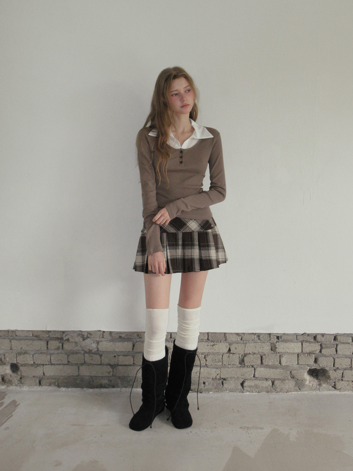 TWEE Rezon check pleated mini skirt - Model styling view