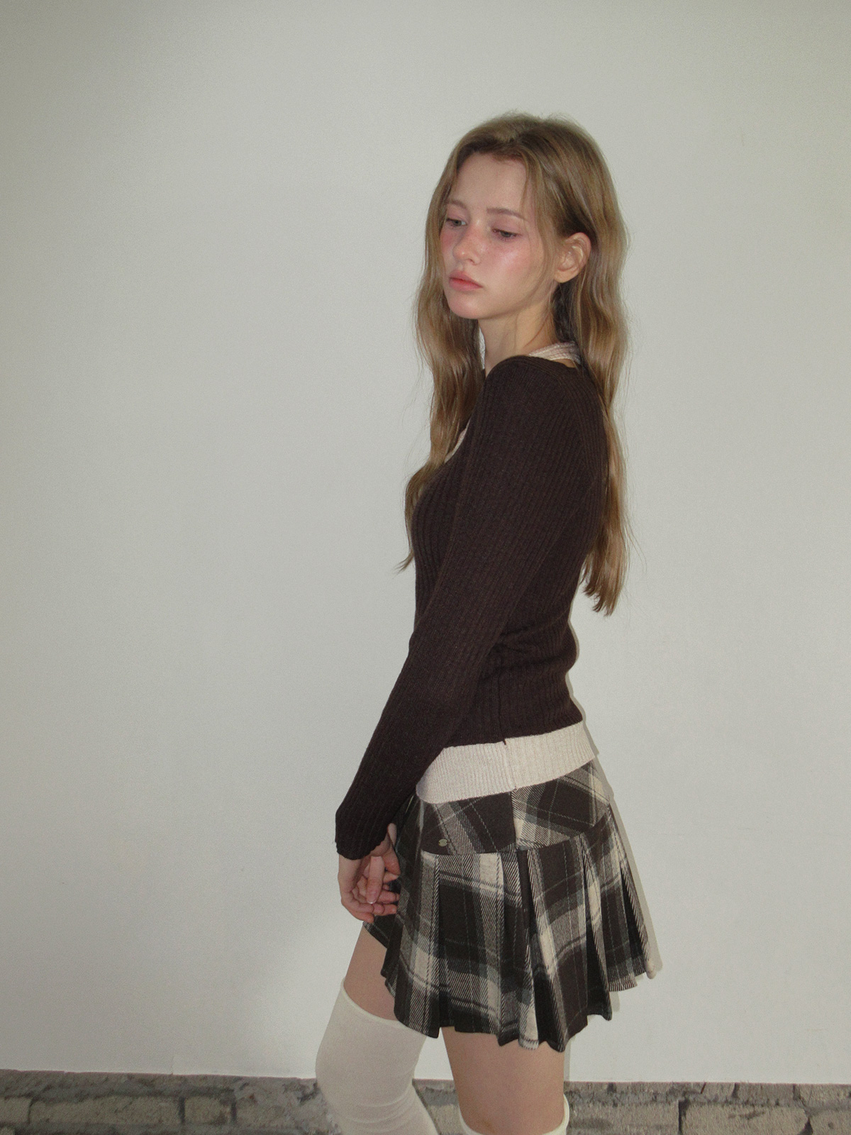TWEE Rezon check pleated mini skirt - Model styling view