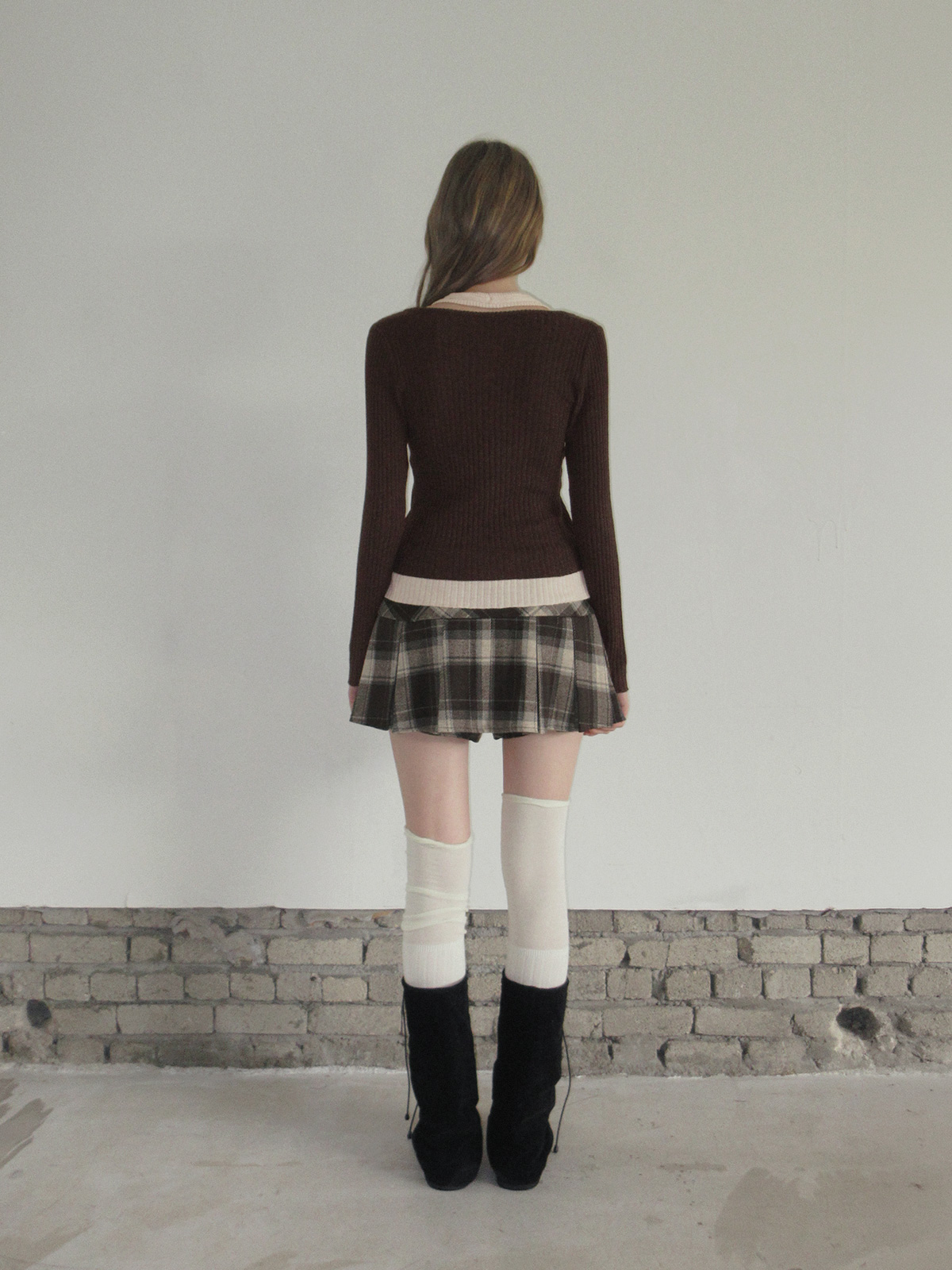 TWEE Rezon check pleated mini skirt - Fit and silhouette view