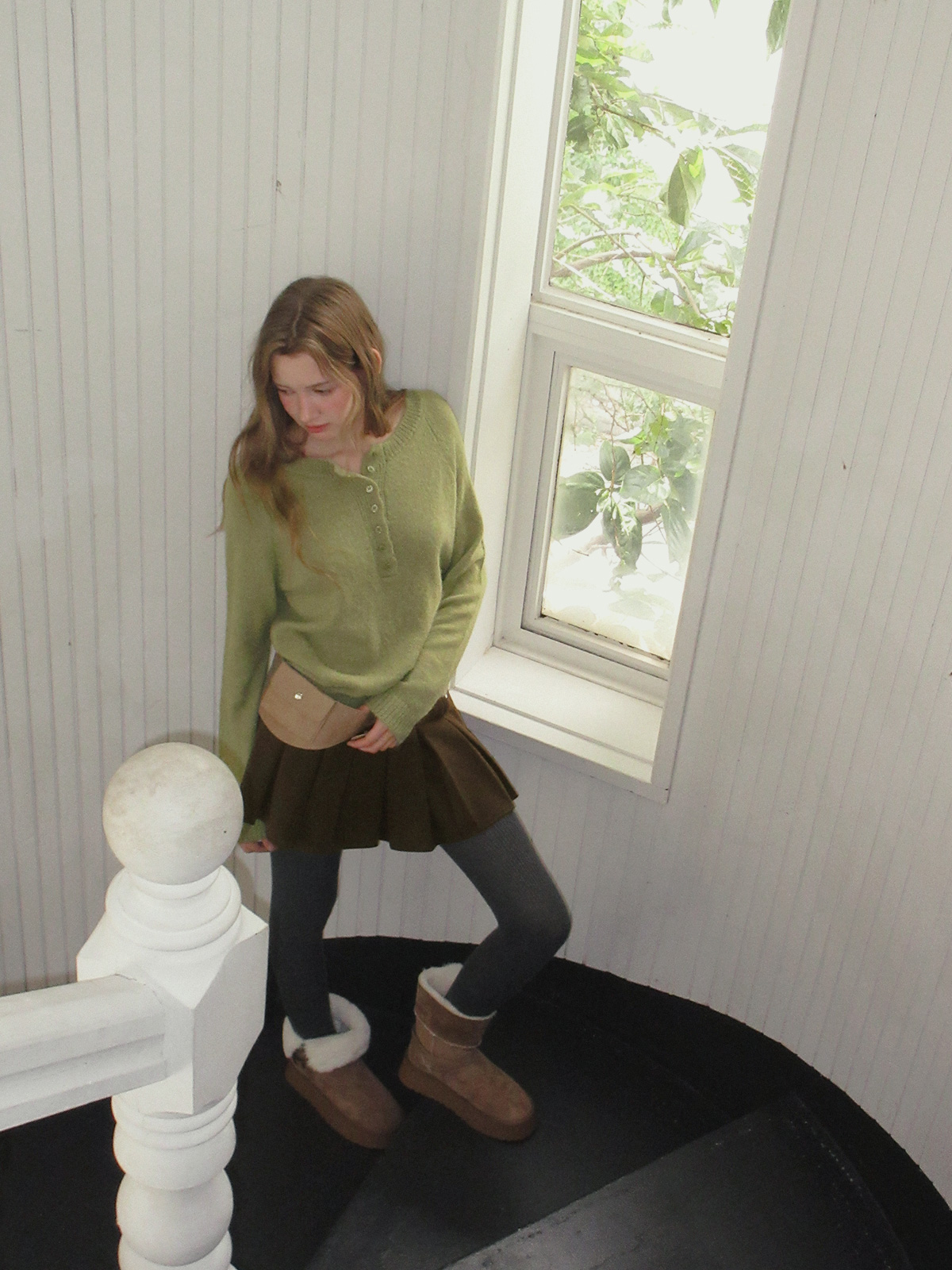 TWEE Chia suede pocket belt - Model styling view