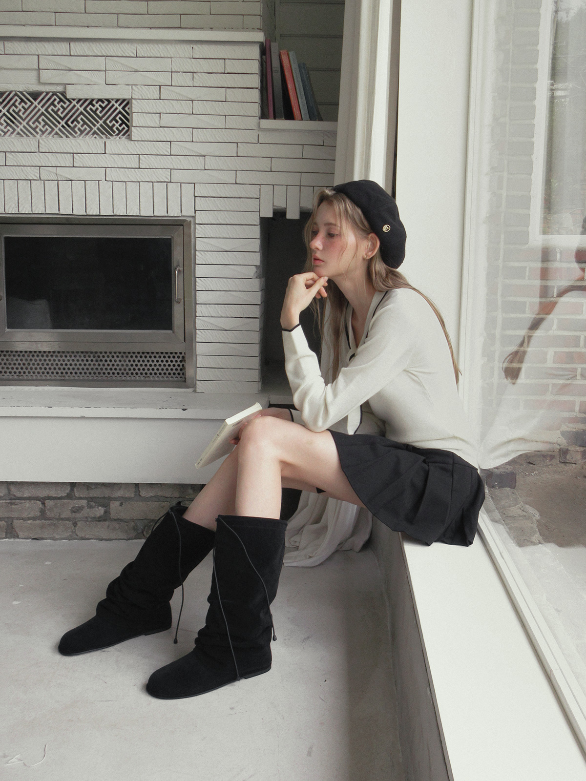 TWEE Hesi suede pleated mini skirt - Model styling view