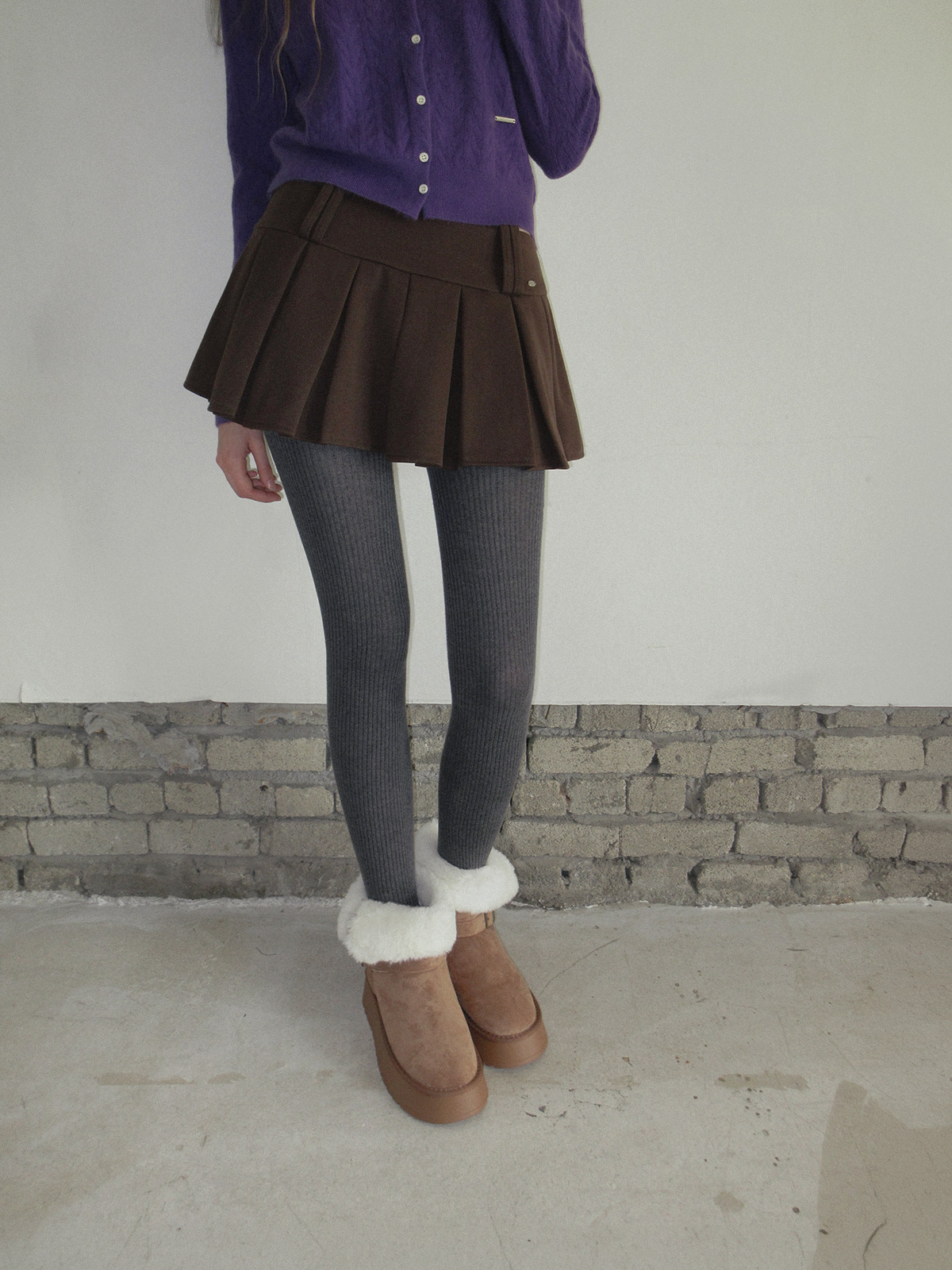 TWEE Hesi suede pleated mini skirt - Model styling view
