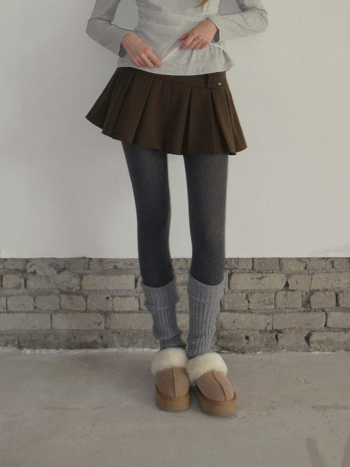 TWEE Hesi suede pleated mini skirt - Model styling view