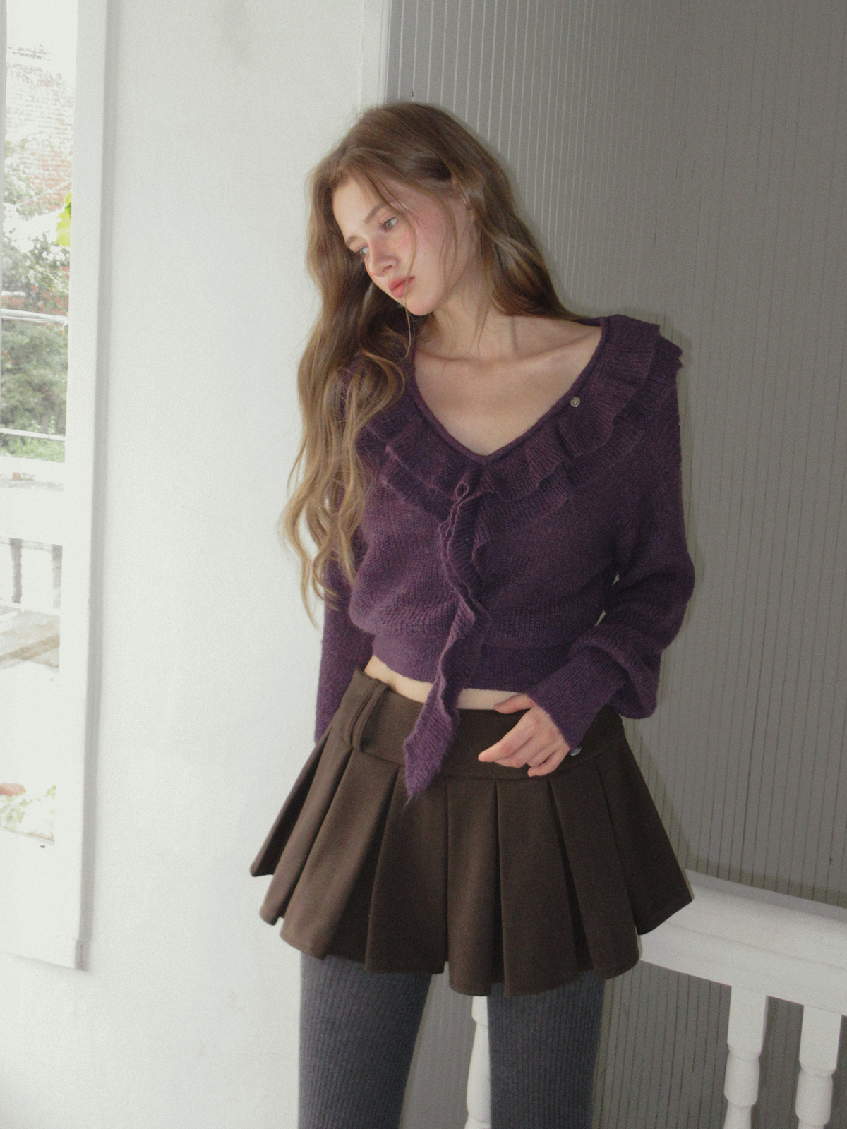 TWEE Hesi suede pleated mini skirt - Model styling view