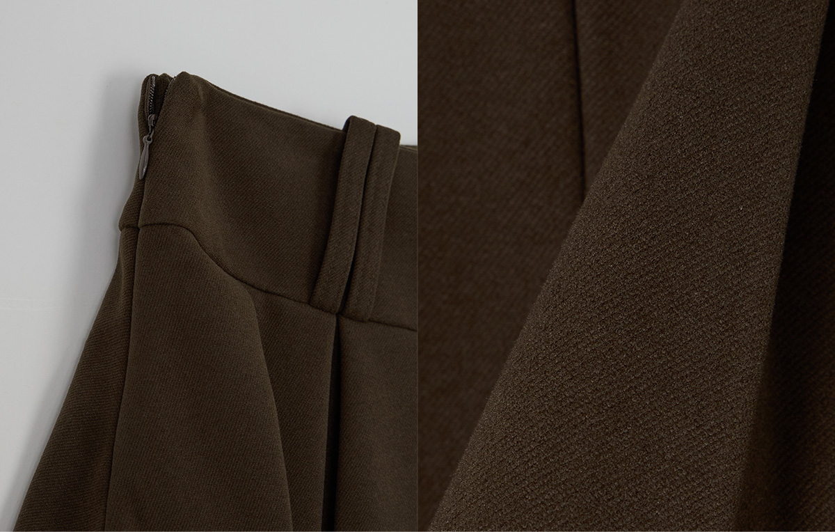 TWEE Hesi suede pleated mini skirt - Fabric and construction close-up