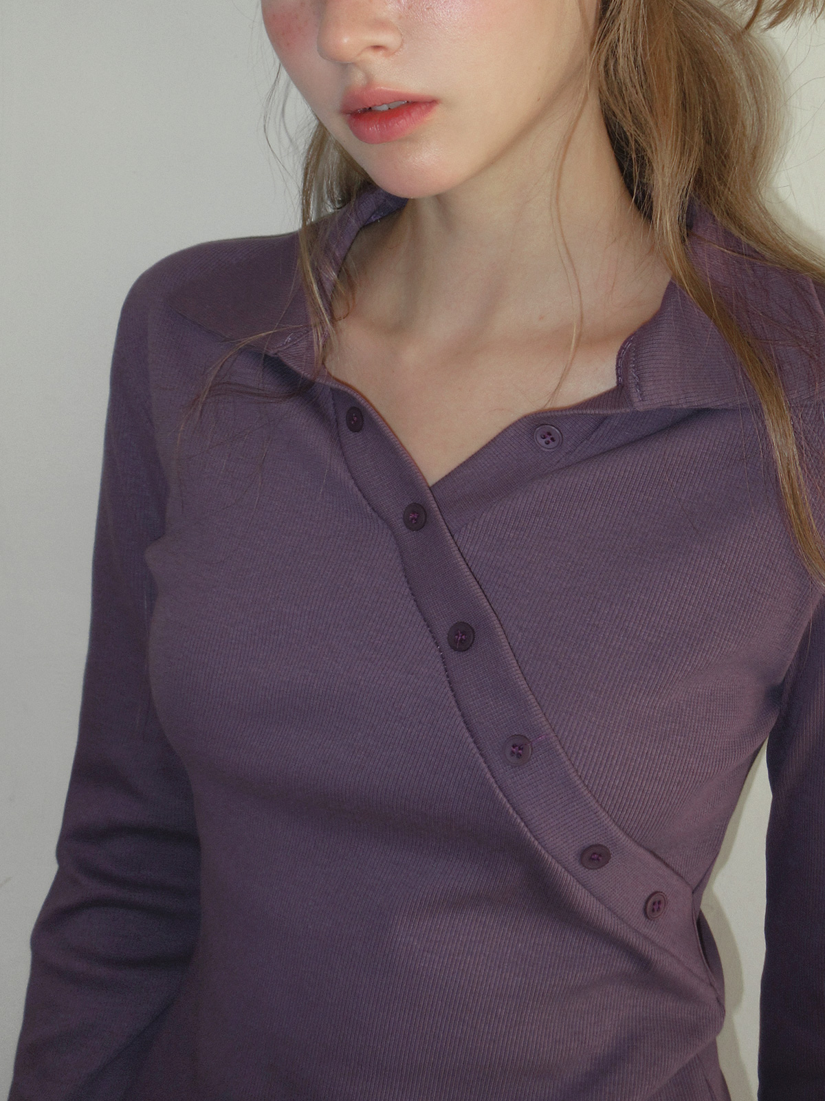 TWEE Normal diagonal button collar long sleeve T-shirt - Fit and silhouette view