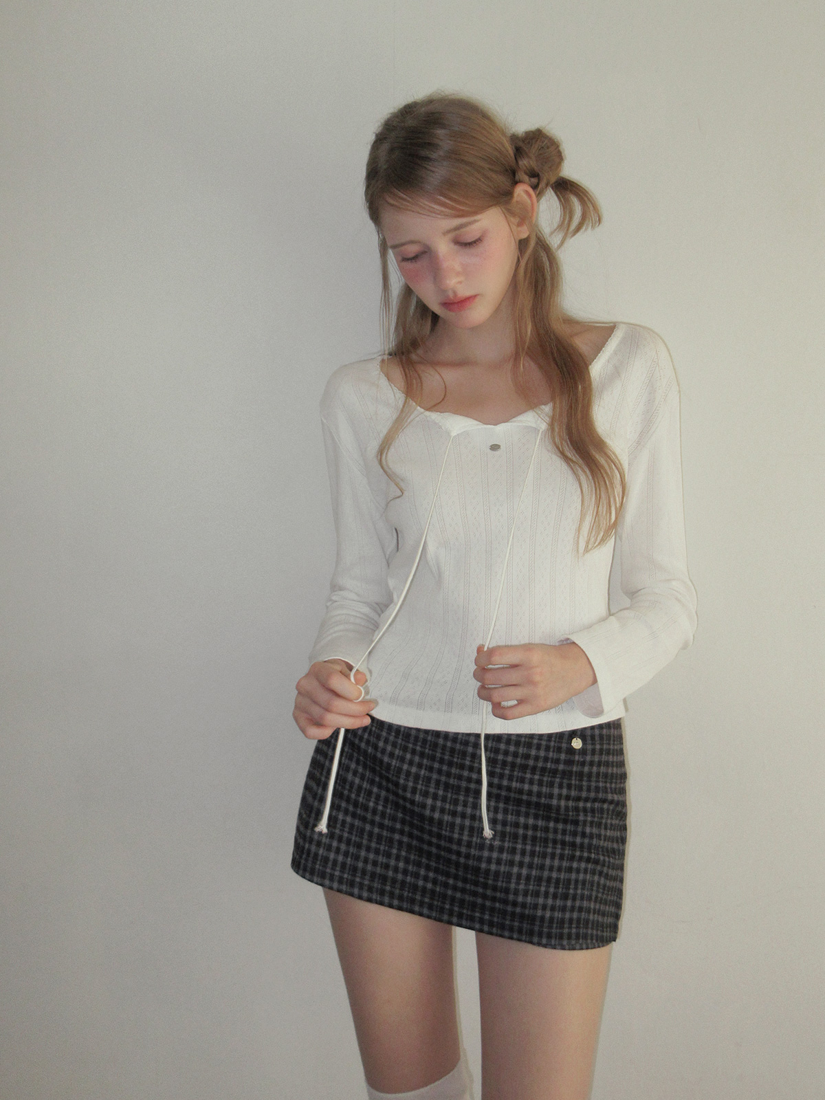 TWEE Wend punching lace strap long sleeve T-shirt - Model styling view