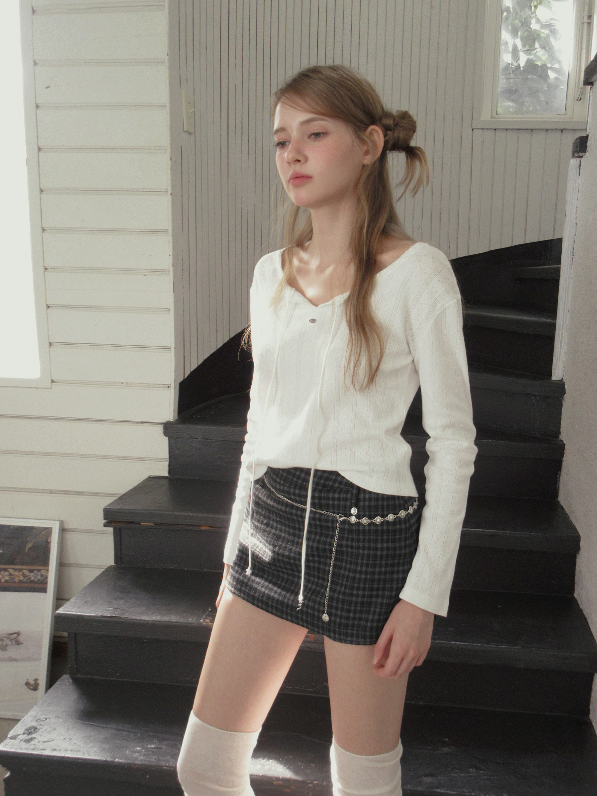 TWEE Wend punching lace strap long sleeve T-shirt - Model styling view