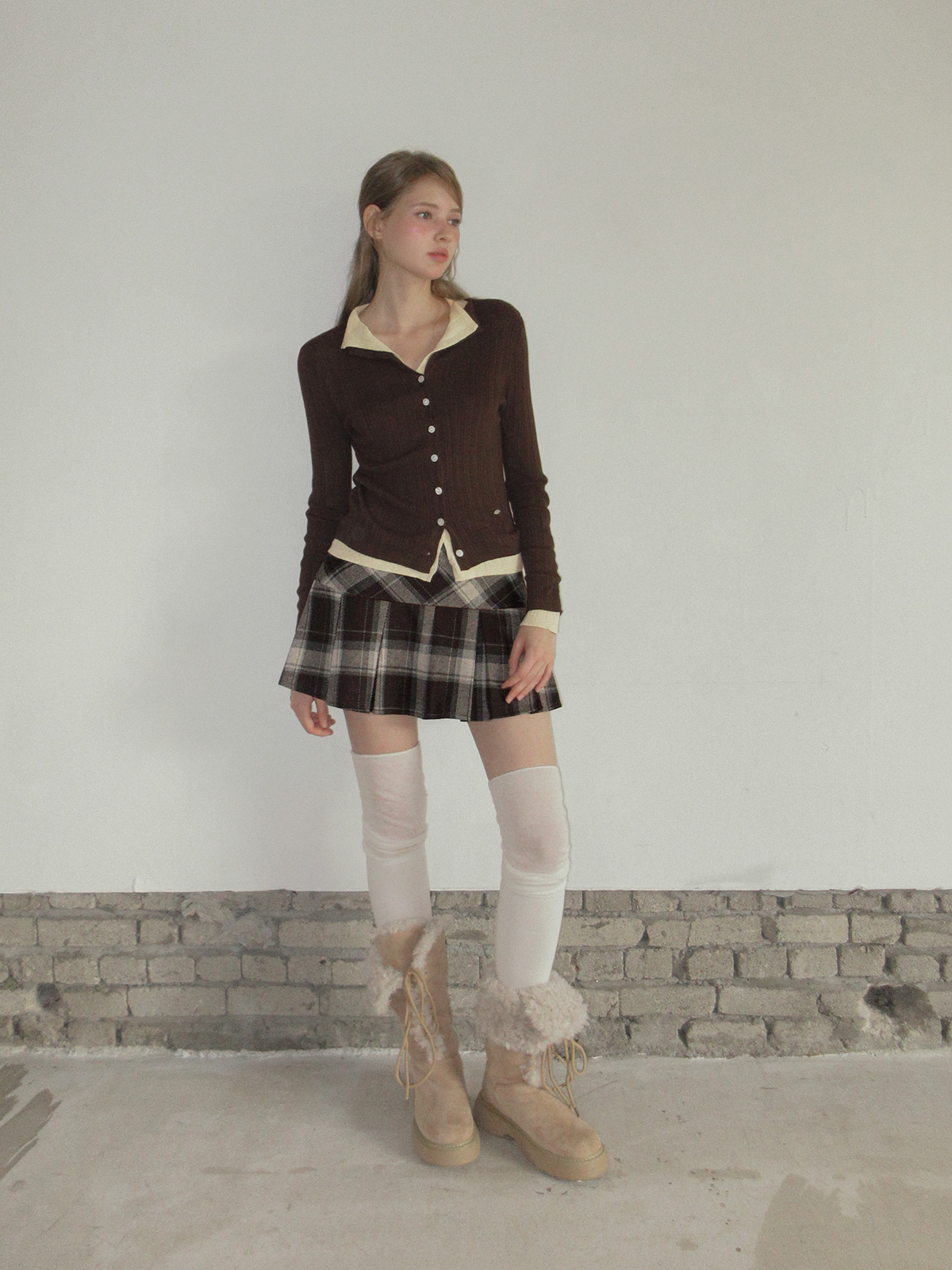 TWEE Rie basic ribbed knit long sleeve cardigan - Model styling view