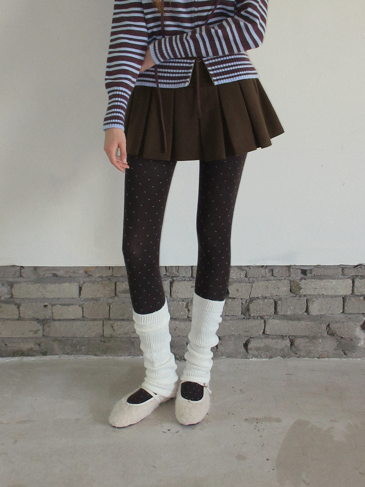 TWEE Hesi suede pleated mini skirt - Model styling view