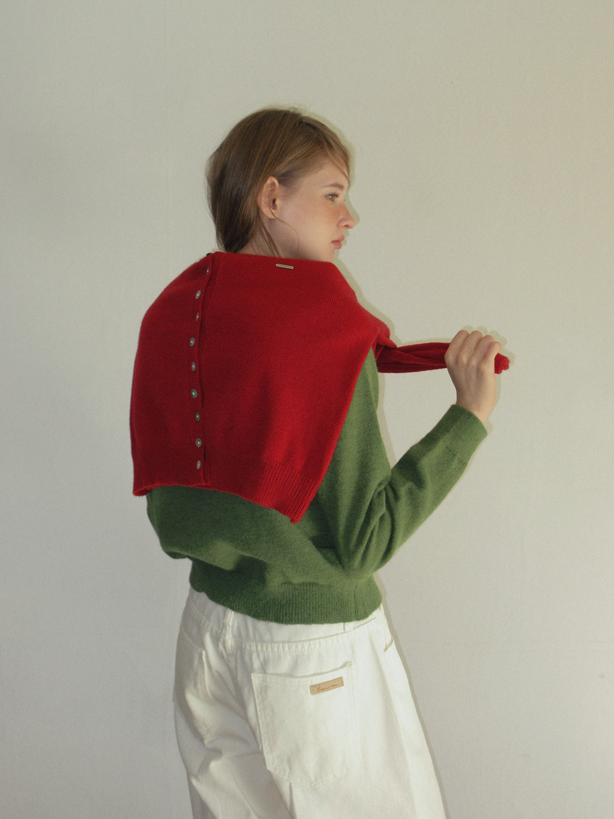 TWEE Pellit basic semi-wide long pants - Model styling view