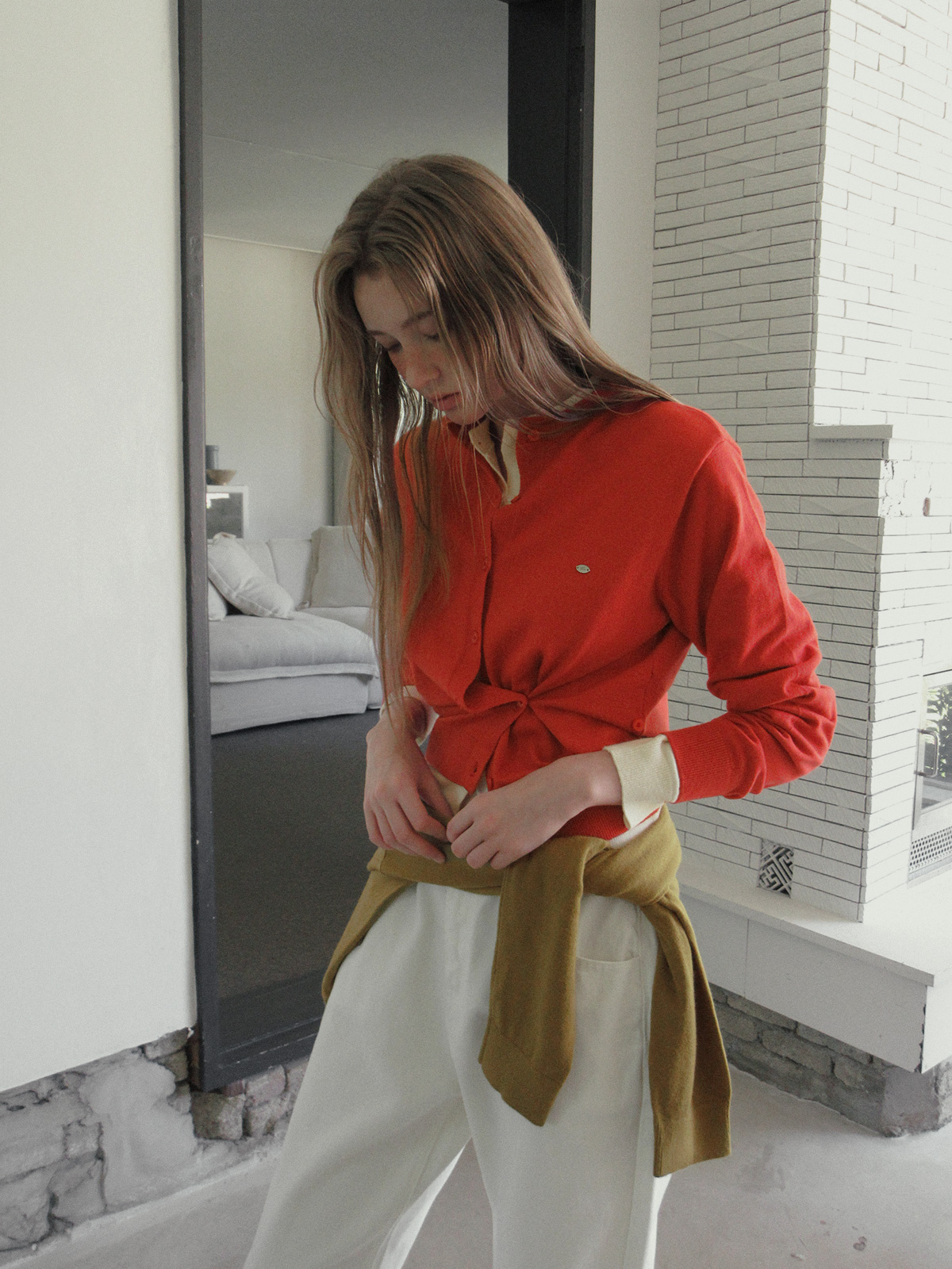 TWEE Pellit basic semi-wide long pants - Model styling view