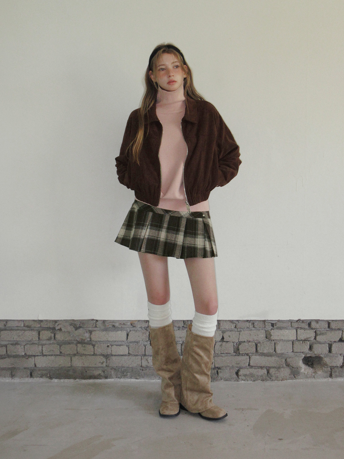 TWEE Bent corduroy collar long sleeve jacket - Model styling view
