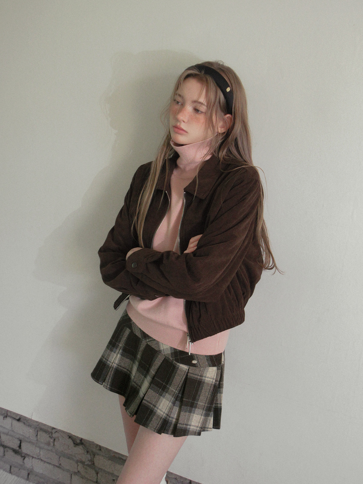 TWEE Bent corduroy collar long sleeve jacket - Model styling view