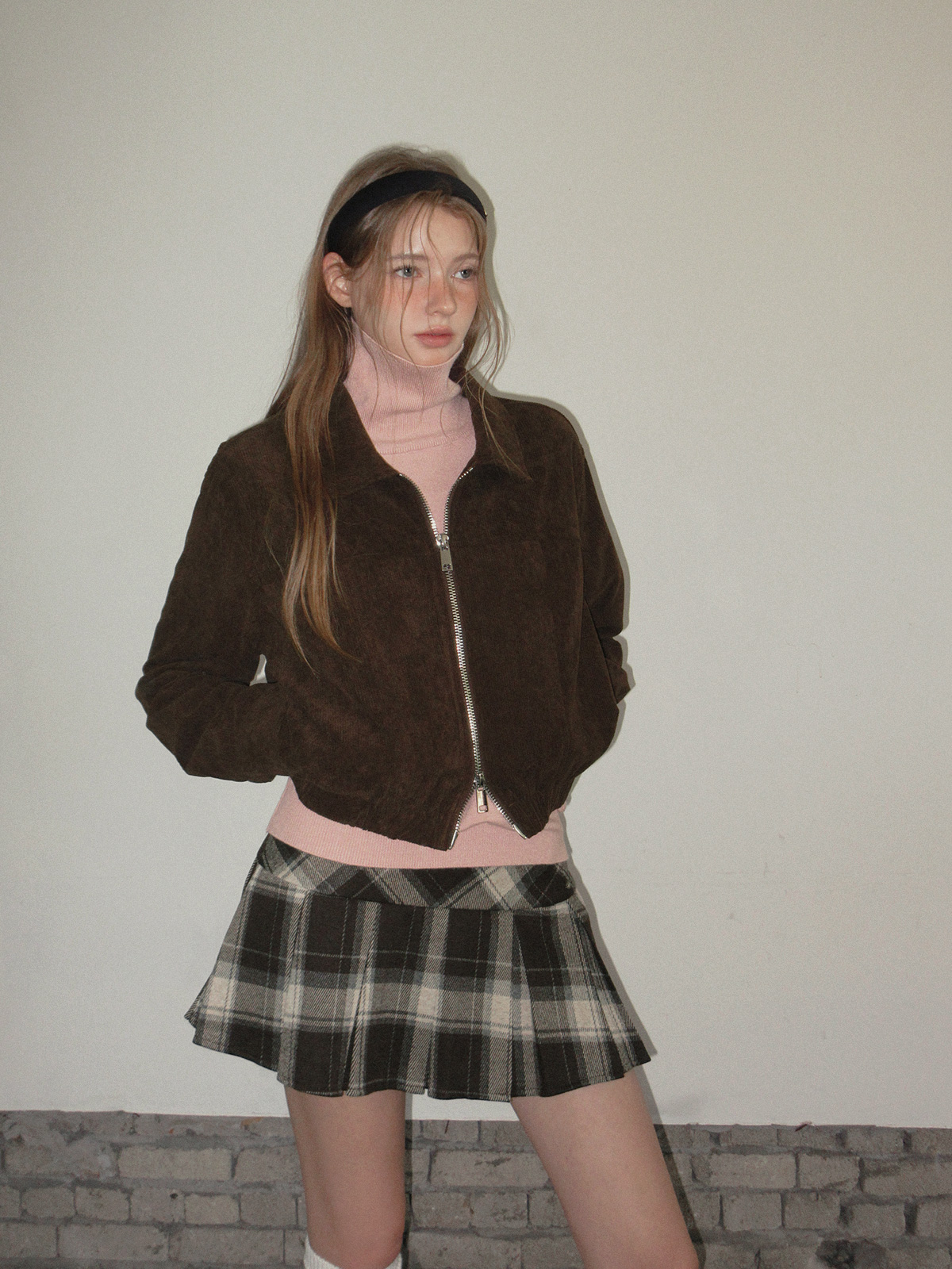 TWEE Bent corduroy collar long sleeve jacket - Model styling view