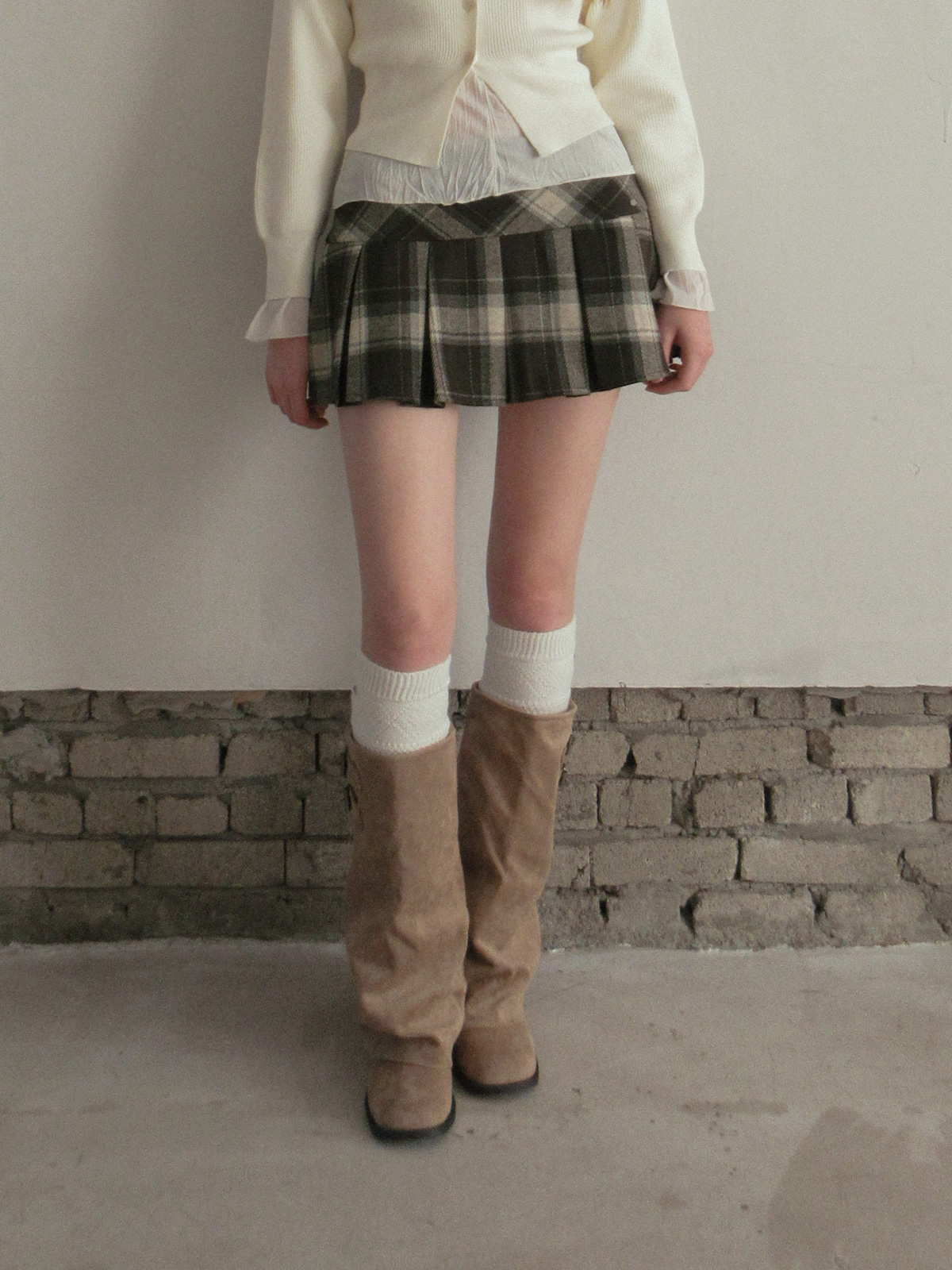 TWEE Rezon check pleated mini skirt - Model styling view
