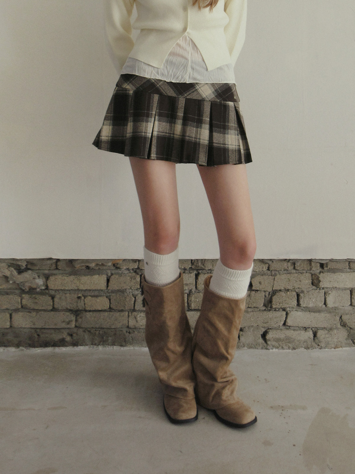 TWEE Rezon check pleated mini skirt - Model styling view