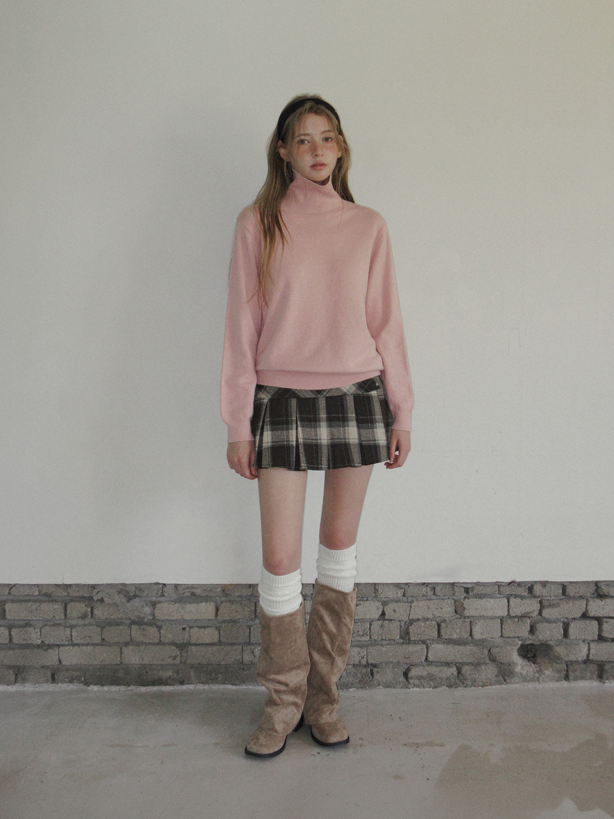 TWEE Rezon check pleated mini skirt - Model styling view