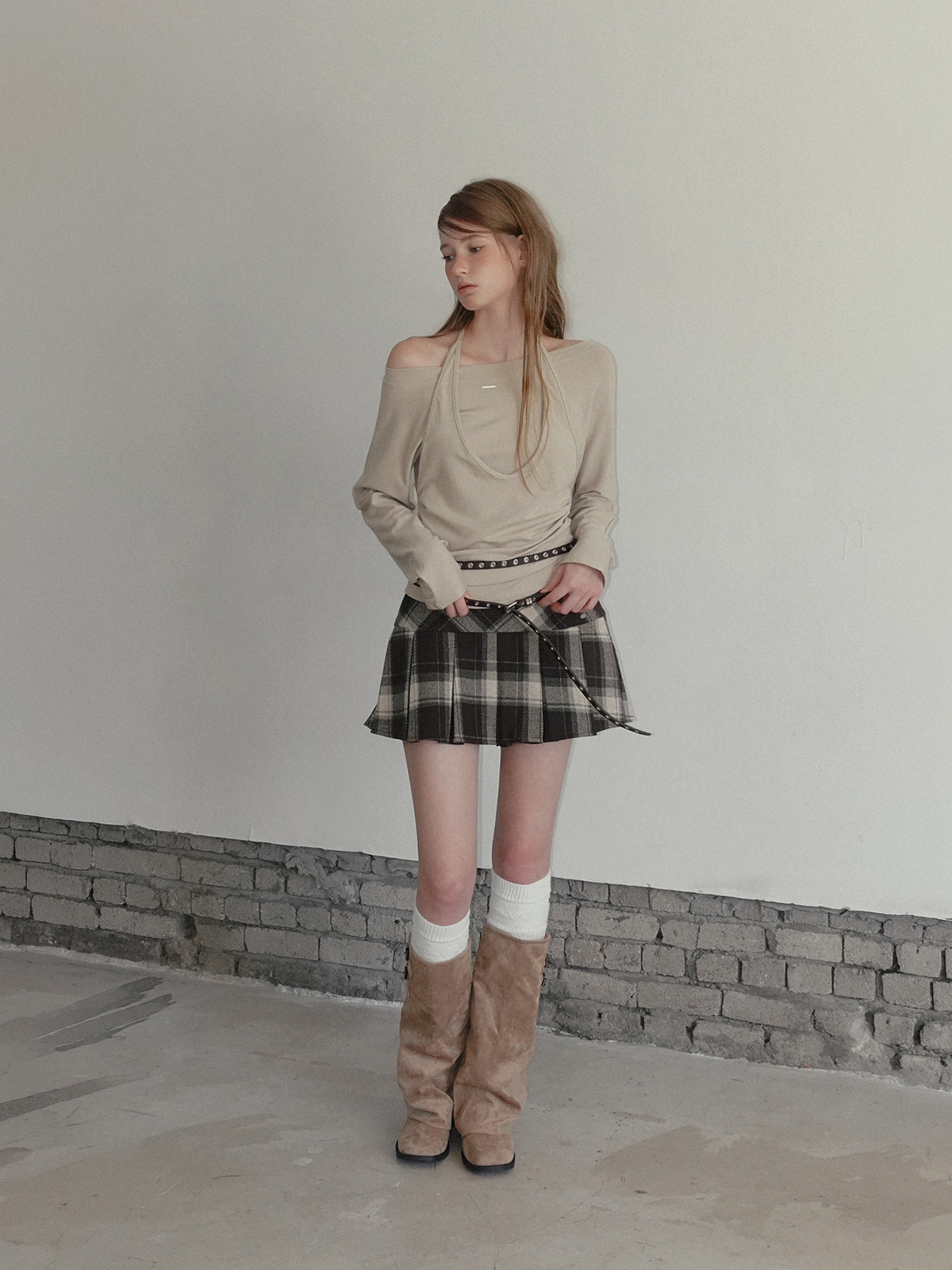TWEE Robol halter sleeveless layered long sleeve T-shirt - Model styling view