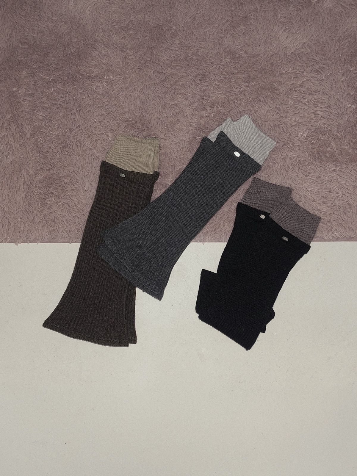 TWEE Riol contrast knit leg warmers - Model styling view