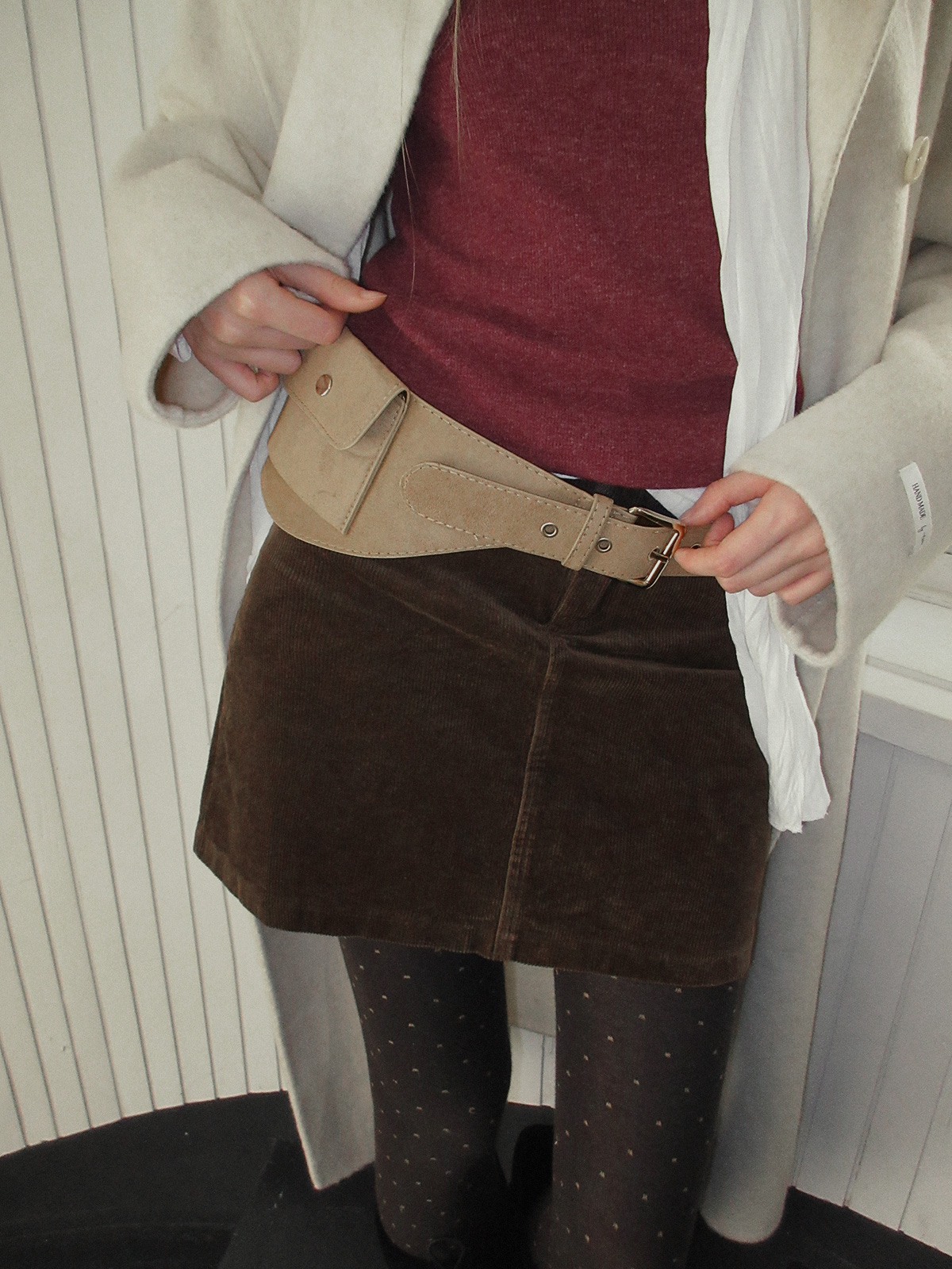 TWEE Morem basic corduroy mini skirt - Model styling view