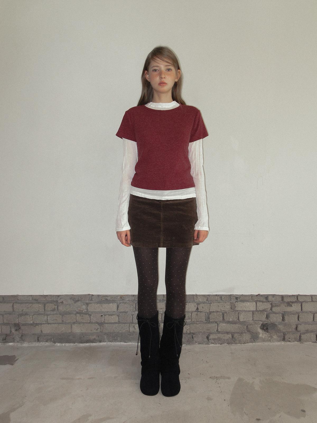 TWEE Morem basic corduroy mini skirt - Model styling view