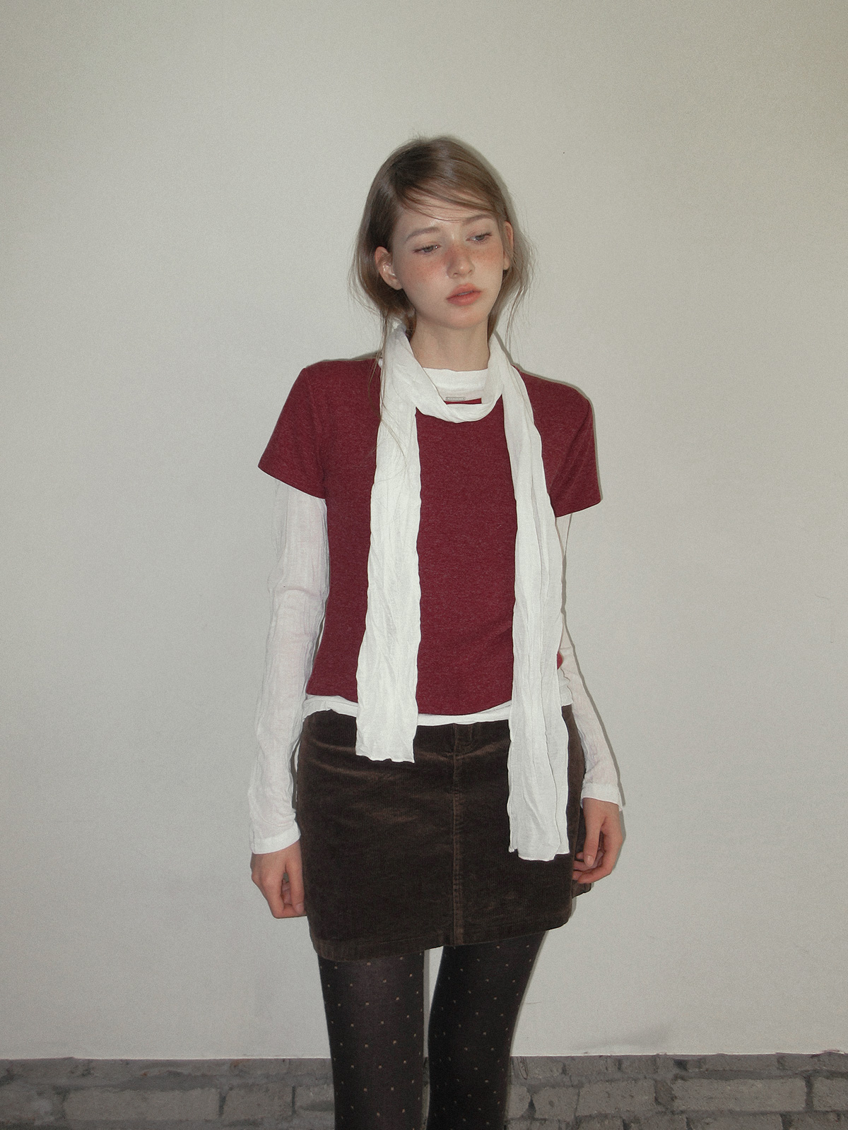 TWEE Orin vintage round neck short sleeve T-shirt - Model styling view