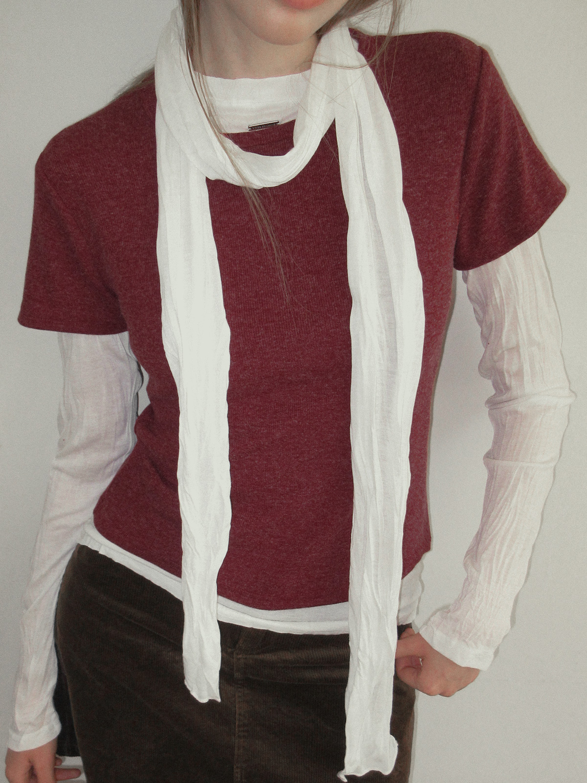 TWEE Orin vintage round neck short sleeve T-shirt - Model styling view