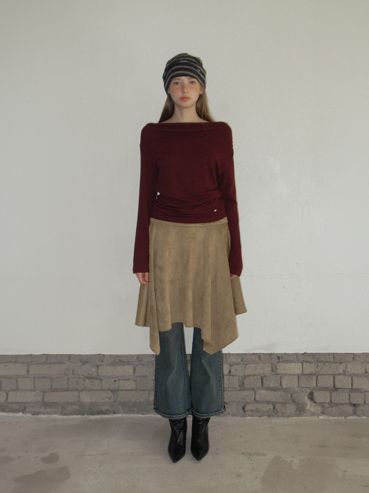 TWEE Bollin drape back slit long sleeve T-shirt - Model styling view