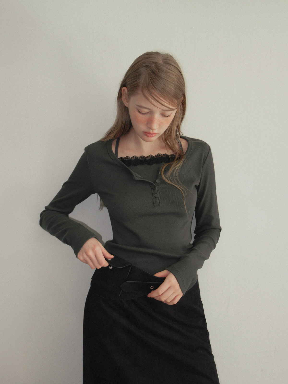 TWEE Benz organza layered suede long skirt - Model styling view