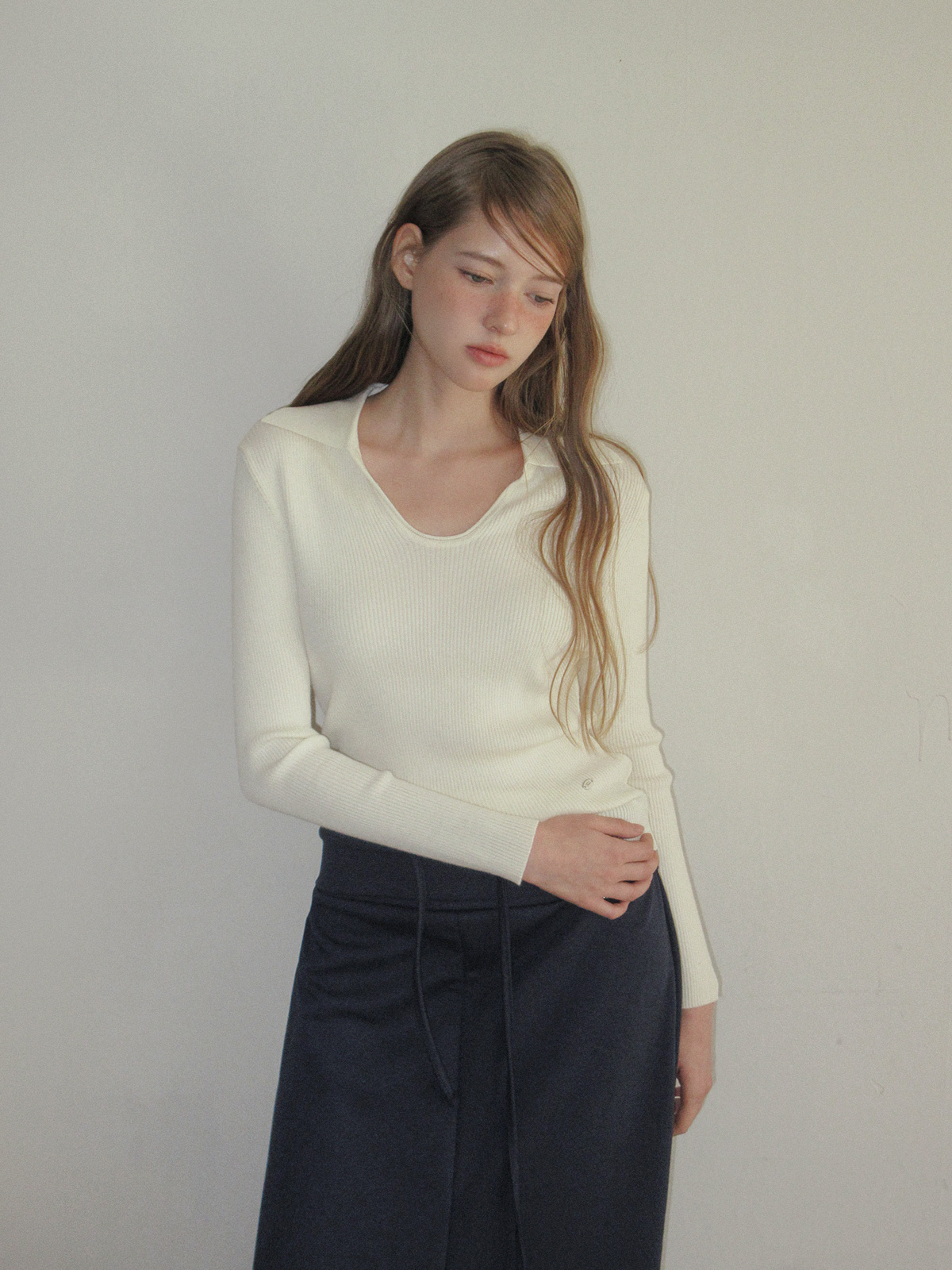 TWEE Ejeun open collar U-neck long sleeve knit - Model styling view