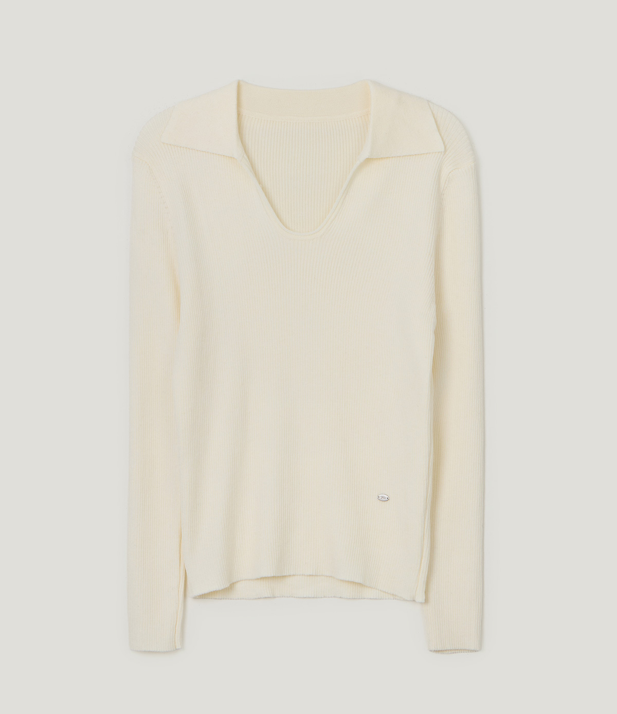 TWEE Ejeun open collar U-neck long sleeve knit - Product detail view