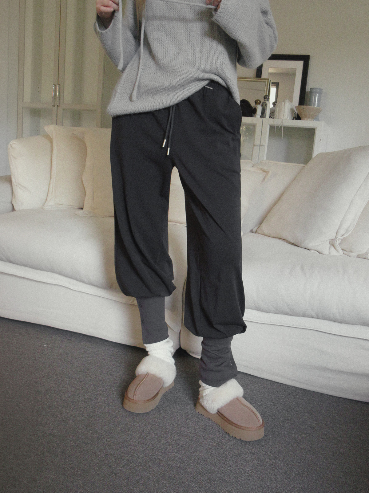 TWEE Zsen button banding harem pants - Model styling view