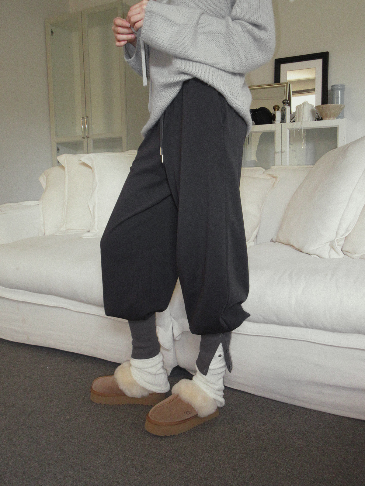 TWEE Zsen button banding harem pants - Model styling view