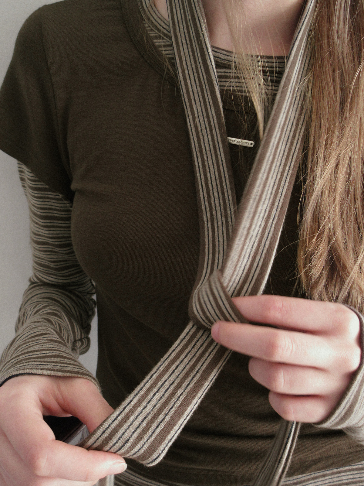 TWEE Solen stripe layered long sleeve T-shirt (strap set) - Model styling view
