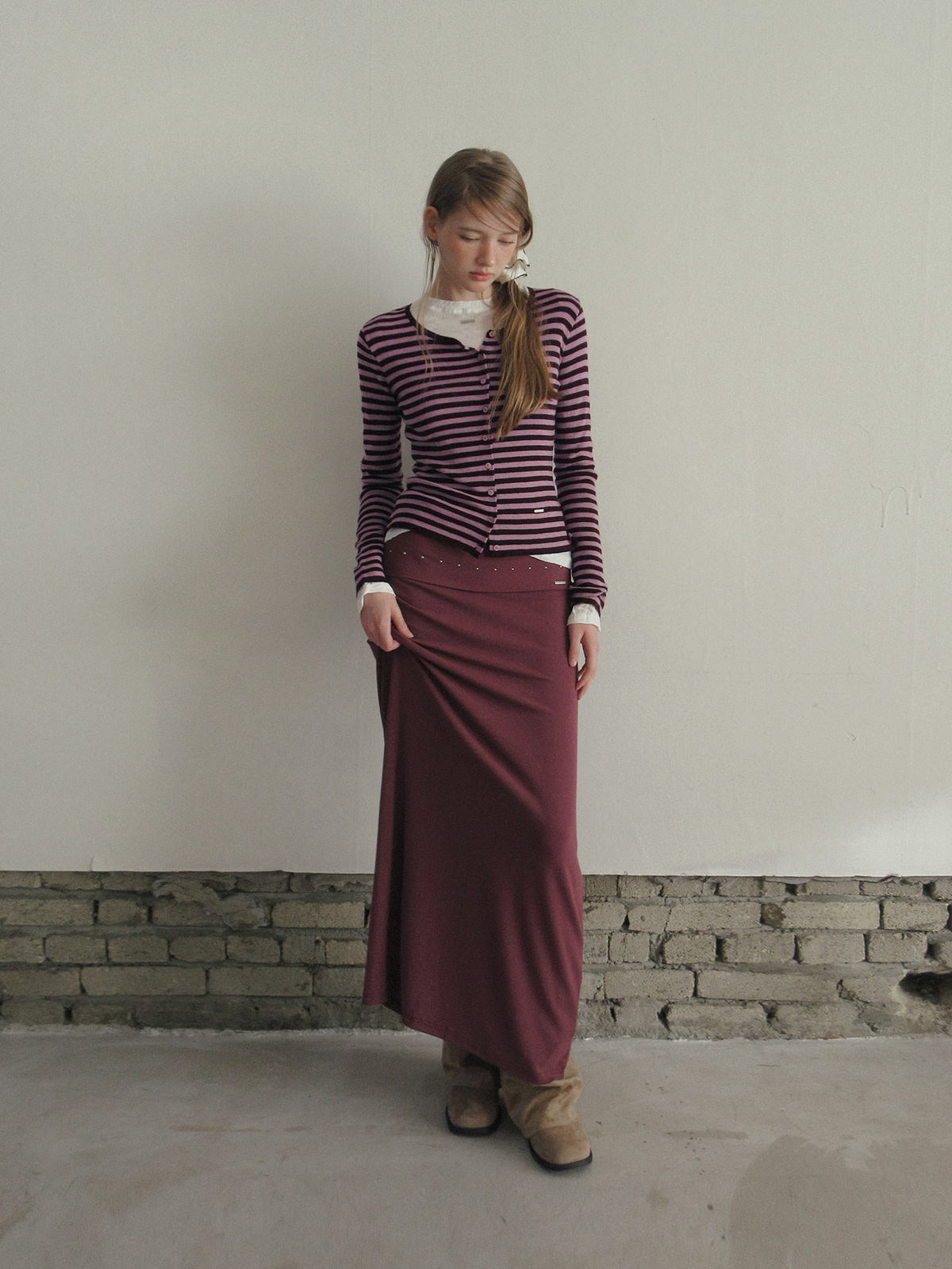 TWEE Nego stud folding maxi long skirt - Model styling view