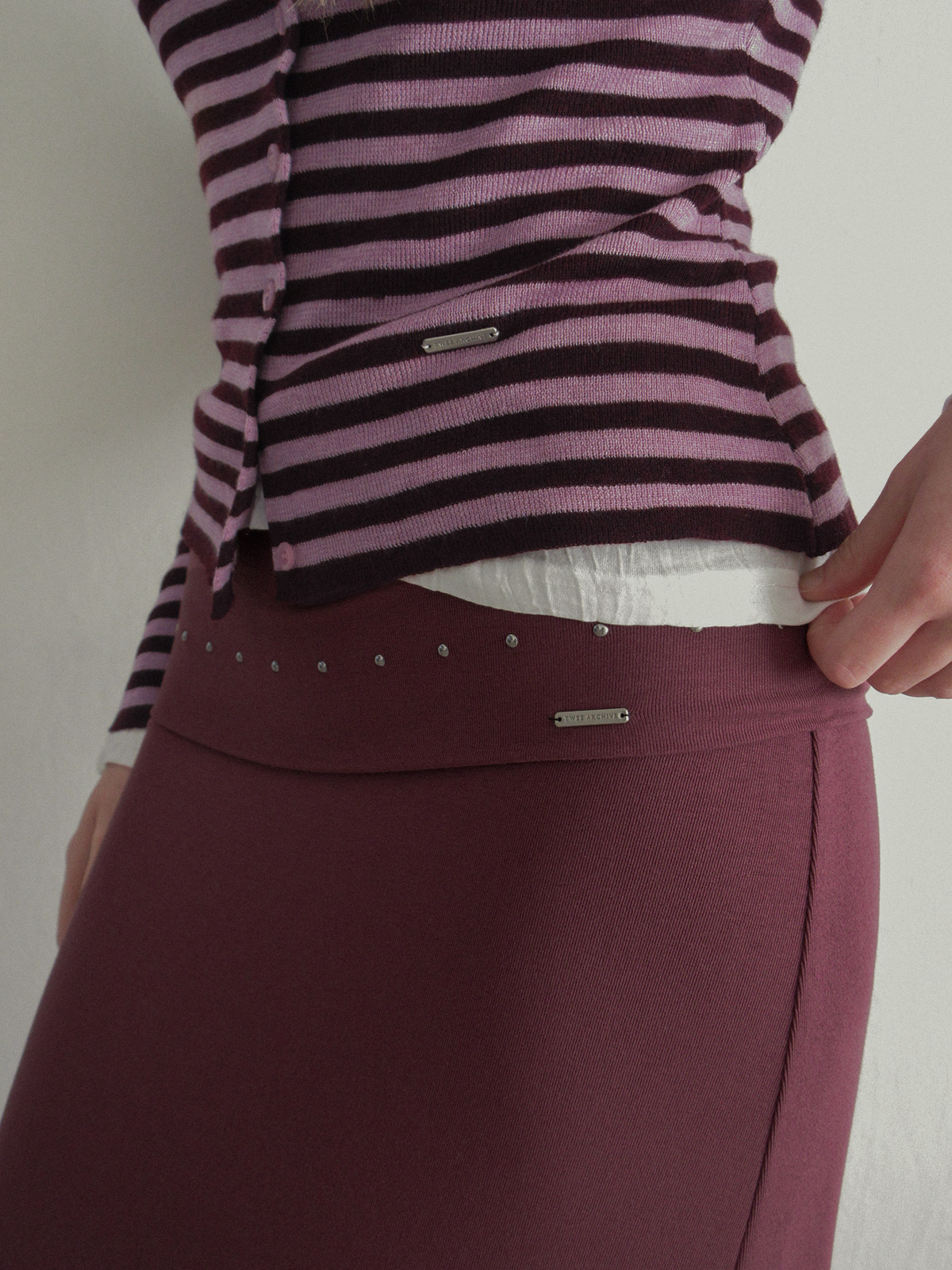 TWEE Nego stud folding maxi long skirt - Model styling view