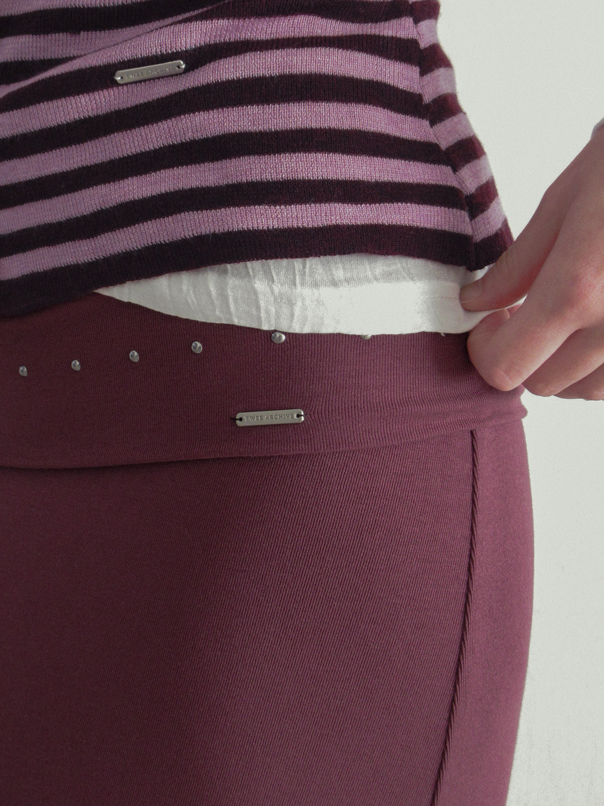 TWEE Nego stud folding maxi long skirt - Model styling view