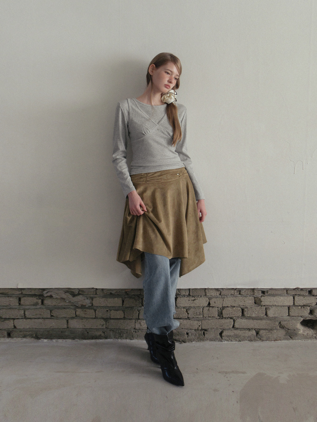 TWEE Bokle lace sleeveless long sleeve T-shirt set - Model styling view